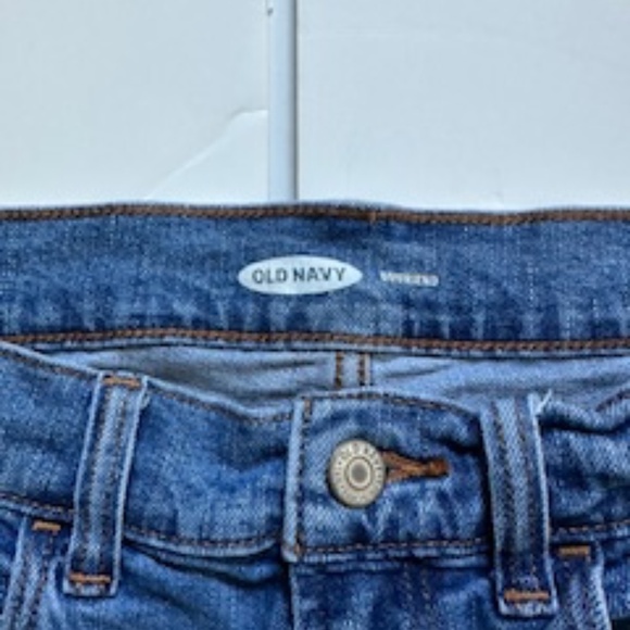 Old Navy Women's shorts size 2 - Picture 2 of 3